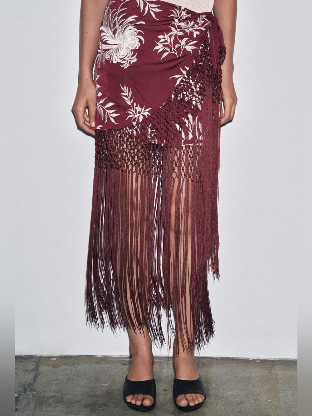 Zara Pareo Skirt with Embroidery & Fringe Burgundy White - Picture 2 of 16